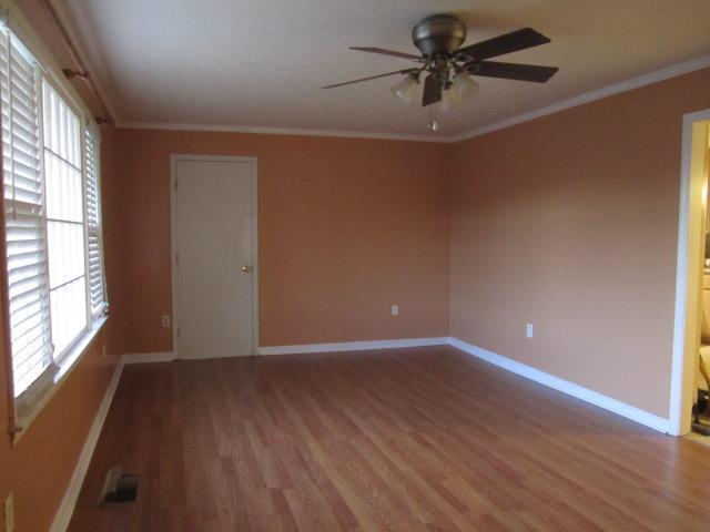 361 Grove St, Barnesville, GA 30204 photo 8