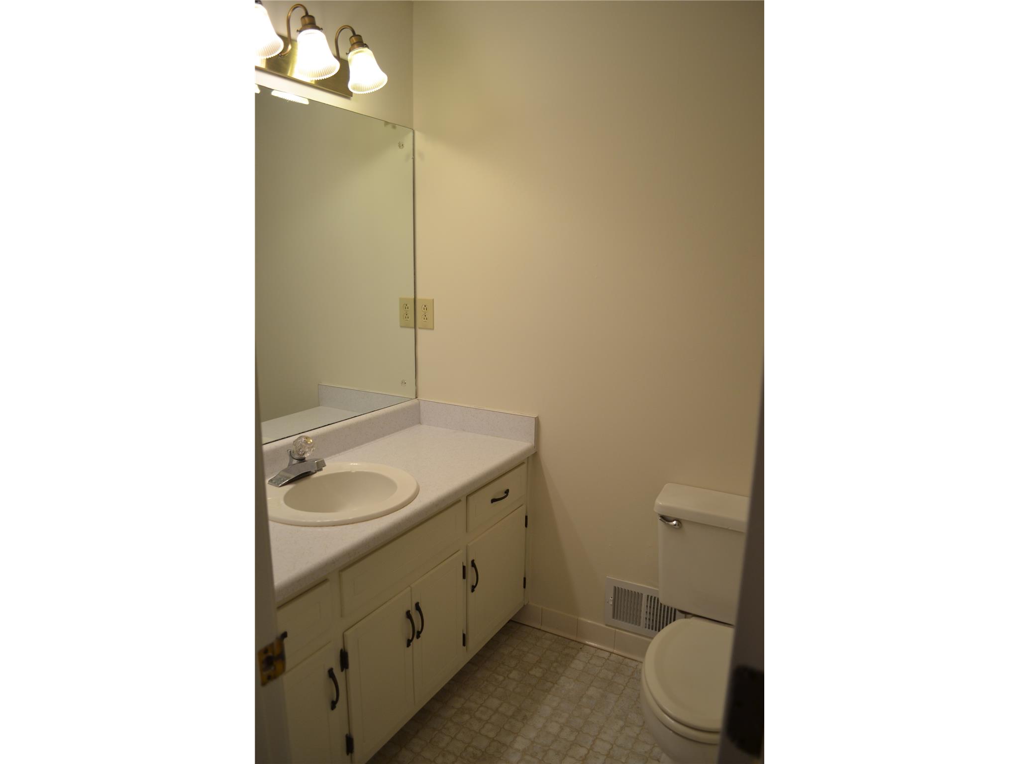 540 Anthony Dr, Tyrone, GA 30290 photo 8