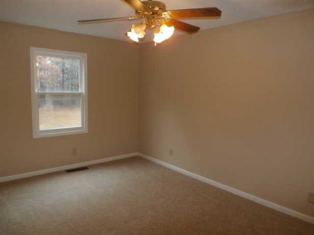 626 Fox Run, Winder, GA 30680 photo 16