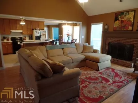 209 Water Oaks Ct, Hampton, GA 30228 photo 4