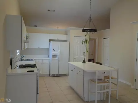 2560 Millerbrook Dr, Duluth, GA 30096 photo 9