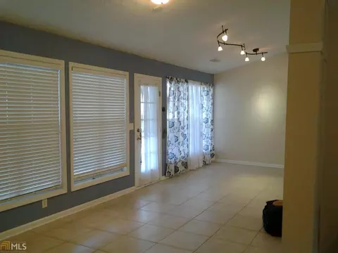 2560 Millerbrook Dr, Duluth, GA 30096 photo 8