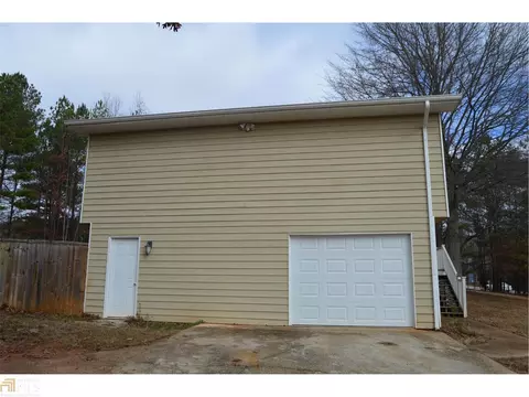 105 Freestone Dr, Newnan, GA 30265 photo 3