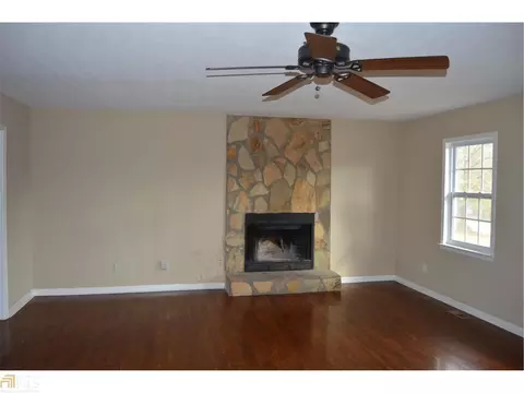 105 Freestone Dr, Newnan, GA 30265 photo 5