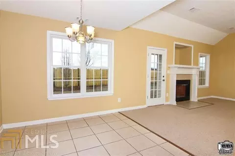 128 Amber Dr, Byron, GA 31008 photo 4