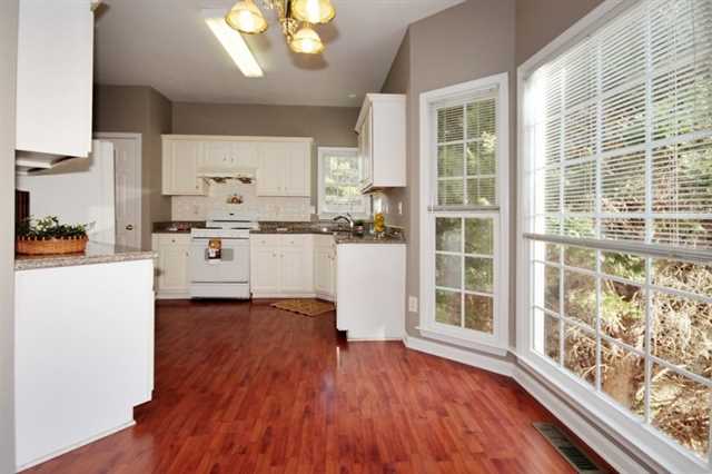 3727 Summer Rose Ct, Atlanta, GA 30341 photo 5