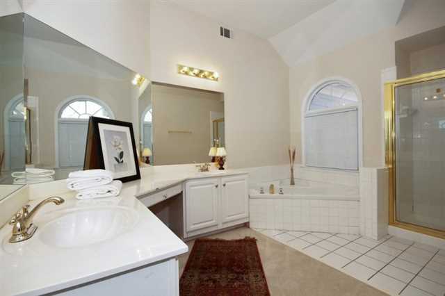 3727 Summer Rose Ct, Atlanta, GA 30341 photo 8