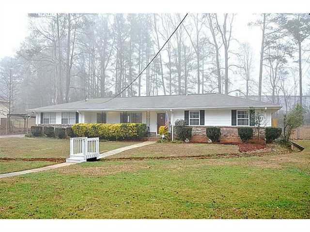 2336 Cascade Dr, Acworth, GA 30102 photo 1