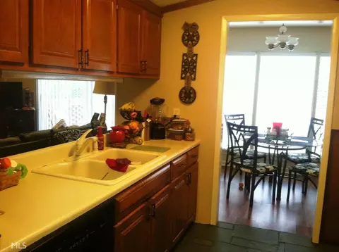 351 Laurel Ln, Lagrange, GA 30241 photo 3