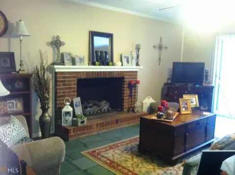 351 Laurel Ln, Lagrange, GA 30241 photo 2