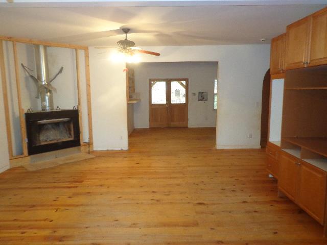 105 Sixth St, Emerson, GA 30137 photo 3