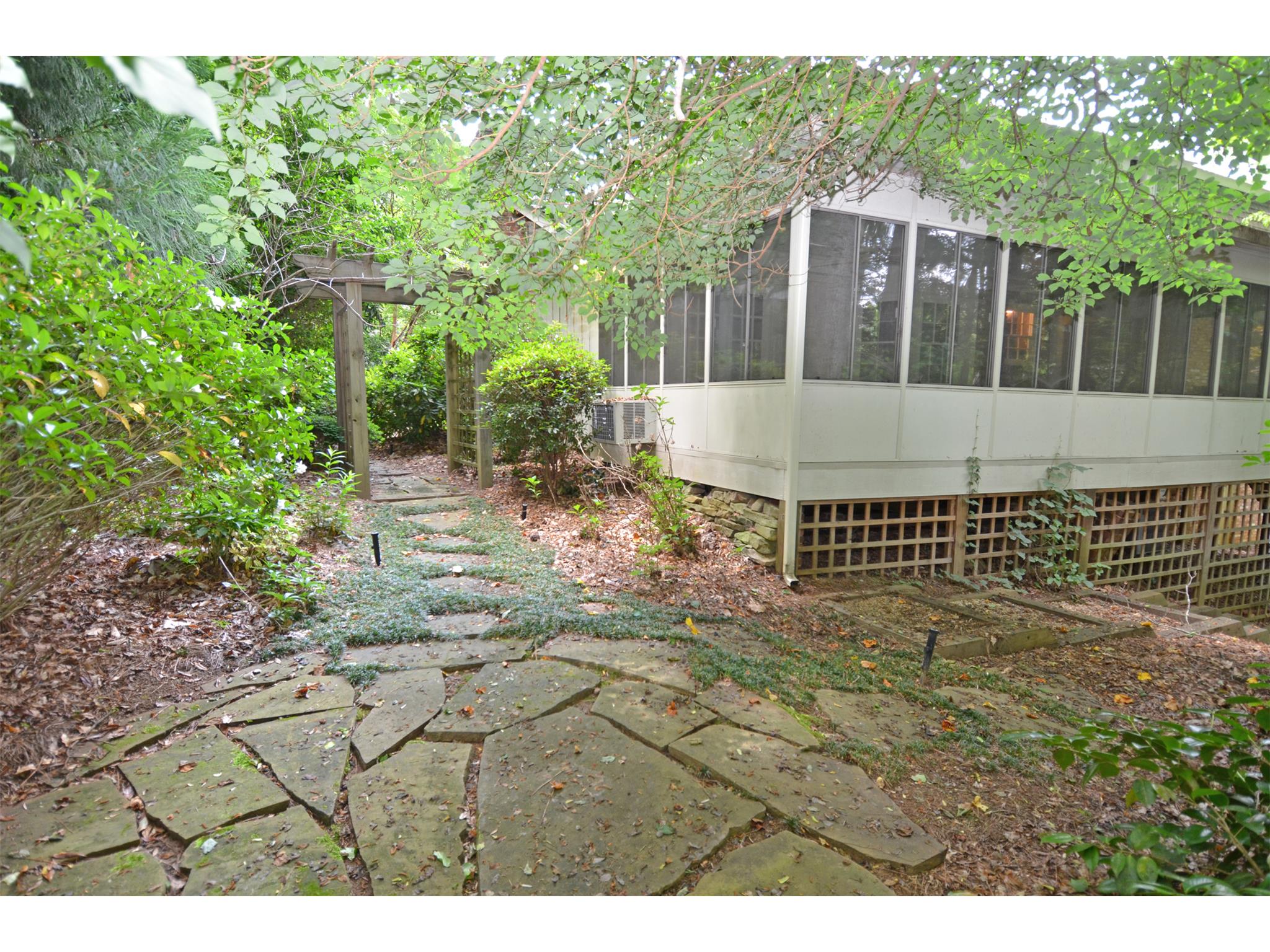 3260 Indian Valley Trl, Atlanta, GA 30341 photo 13
