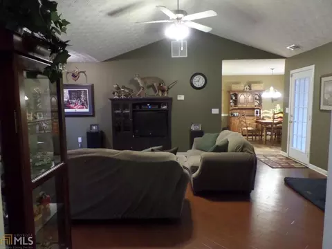 40 Butler Bridge Cir, Covington, GA 30016 photo 6