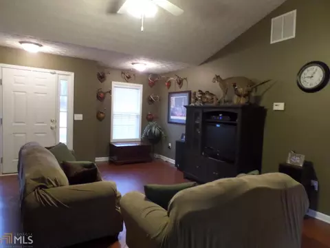 40 Butler Bridge Cir, Covington, GA 30016 photo 4