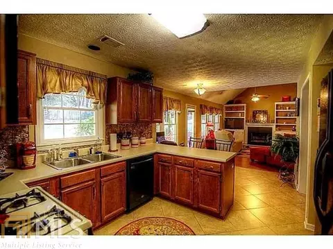 2935 Abbotts Pointe Dr, Duluth, GA 30097 photo 11