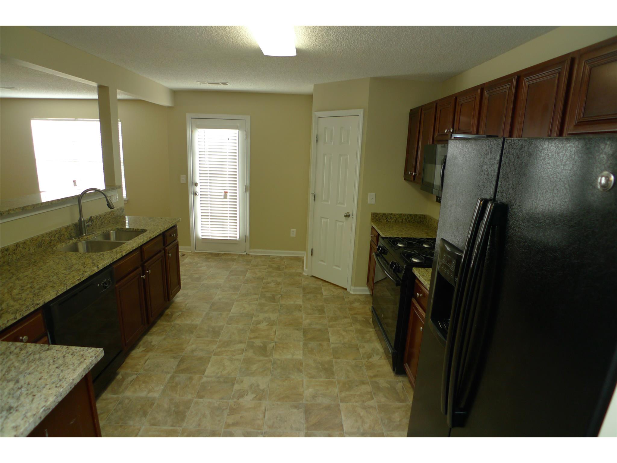 169 Kyndal Dr, Hampton, GA 30228 photo 6