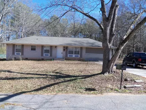 579 Hillcrest Dr, Jackson, GA 30233 photo 1