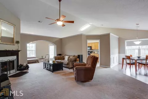 1202 Paiute Ct, Dacula, GA 30019 photo 4