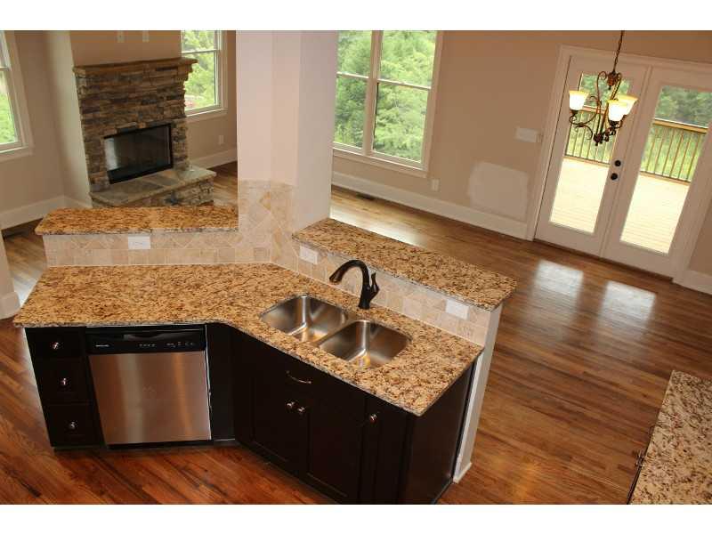 105 Old Avery Dr, Canton, GA 30115 photo 2