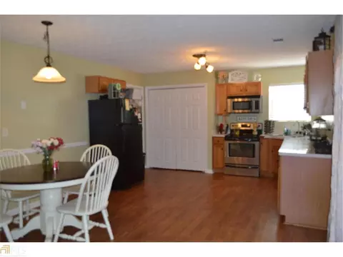 130 Live Oak Dr, Jackson, GA 30233 photo 3