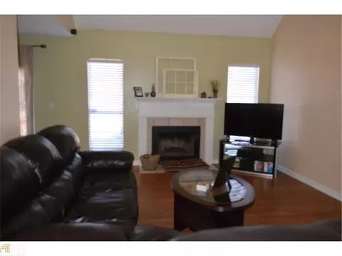 130 Live Oak Dr, Jackson, GA 30233 photo 4