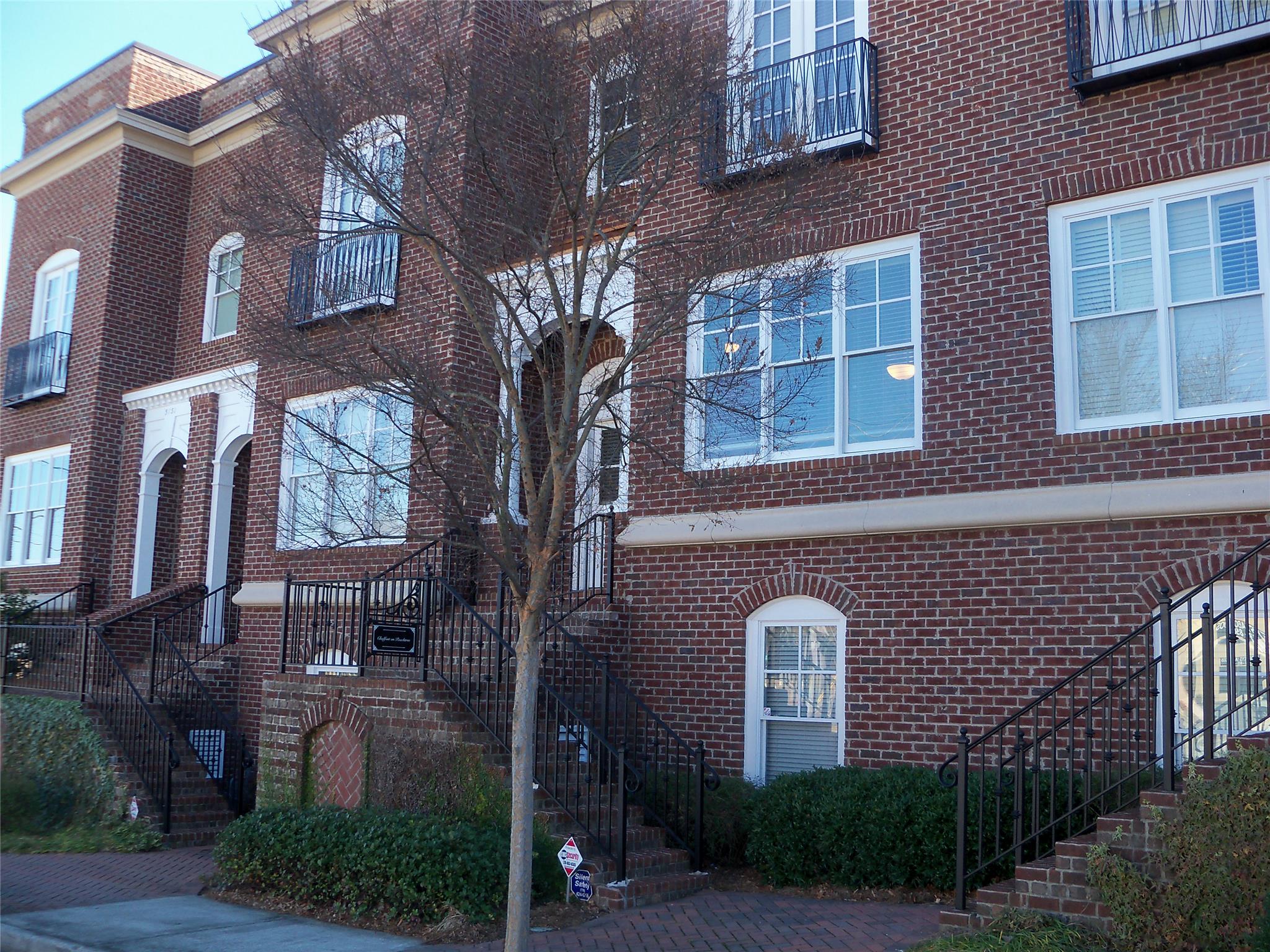 5147 Peachtree Rd, Chamblee, GA 30341 photo 2