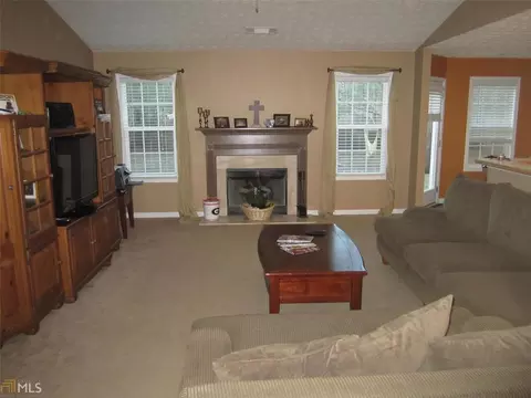 1098 Sutherland Dr, Winder, GA 30680 photo 5