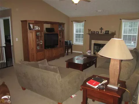1098 Sutherland Dr, Winder, GA 30680 photo 4
