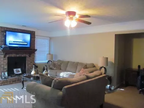 103 Brookshire Dr, Lagrange, GA 30240 photo 2