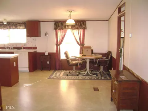 103 W Lakeview Dr, Temple, GA 30179 photo 4