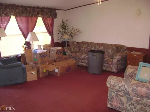 103 W Lakeview Dr, Temple, GA 30179 photo 2
