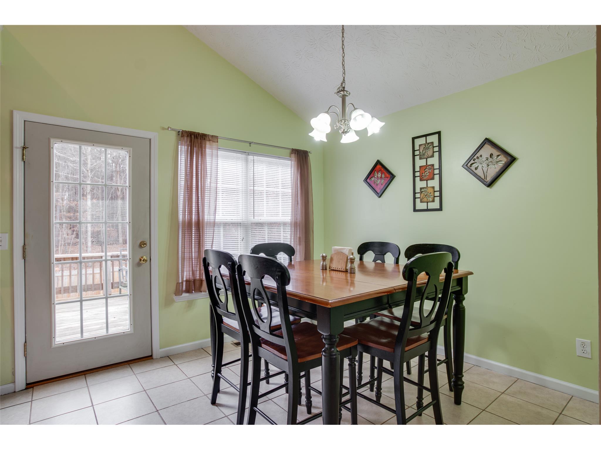 365 Arlington Ln, Commerce, GA 30529 photo 6