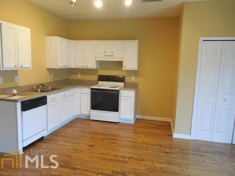 3819 Walnut Path, Lithonia, GA 30038 photo 2
