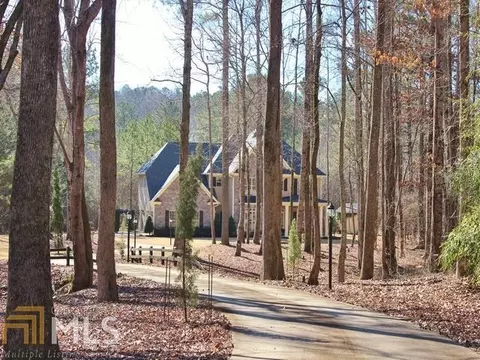 110 Foxford Run, Tyrone, GA 30290 photo 2