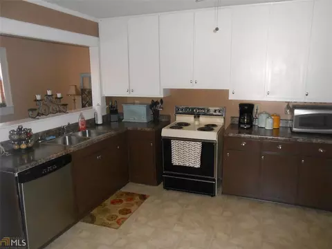 290 Victoria St, Commerce, GA 30529 photo 3