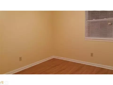 1976 Oxford Dr, Morrow, GA 30260 photo 17