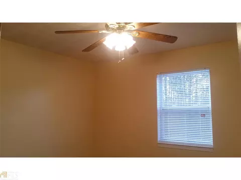 1976 Oxford Dr, Morrow, GA 30260 photo 16