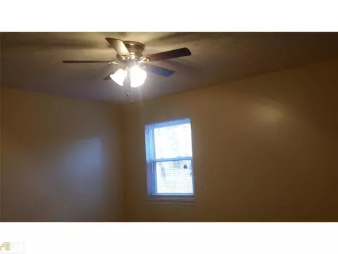 1976 Oxford Dr, Morrow, GA 30260 photo 13