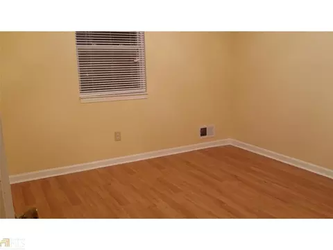 1976 Oxford Dr, Morrow, GA 30260 photo 15