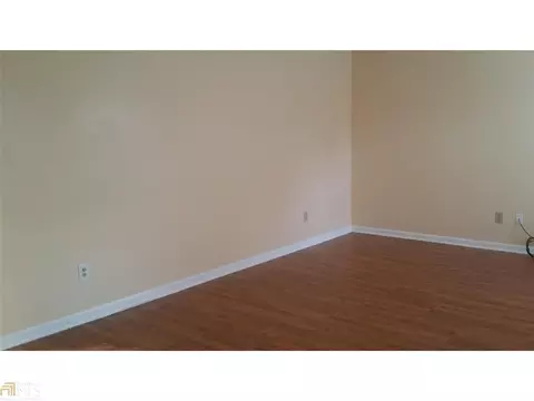 1976 Oxford Dr, Morrow, GA 30260 photo 11