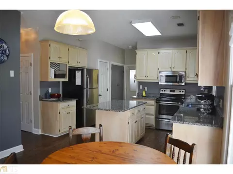 105 Jefferson Pl, Lagrange, GA 30240 photo 8