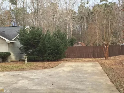 398 Debra Dr, Lagrange, GA 30240 photo 3