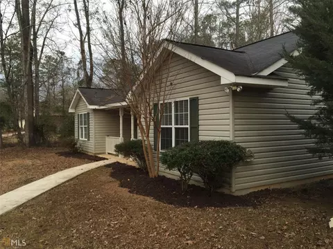 398 Debra Dr, Lagrange, GA 30240 photo 4