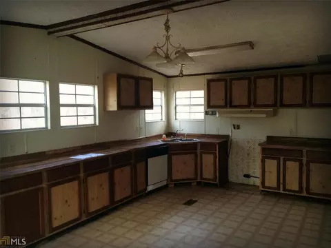 392 Brent Rd, Barnesville, GA 30204 photo 7