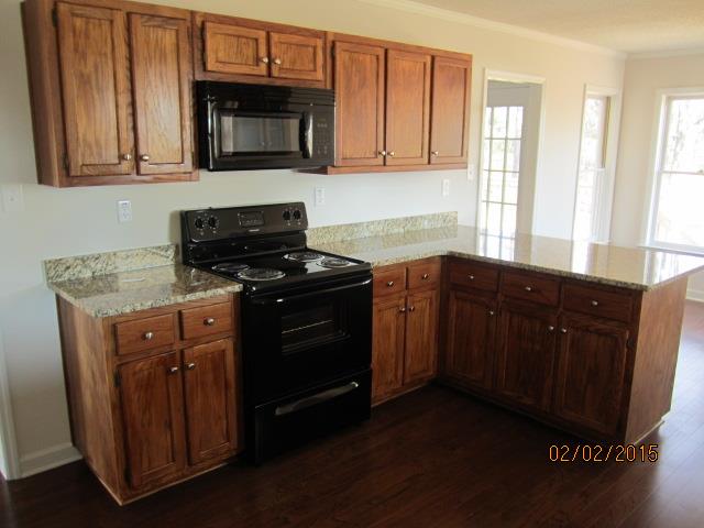 370 Redbud Dr, Barnesville, GA 30204 photo 4