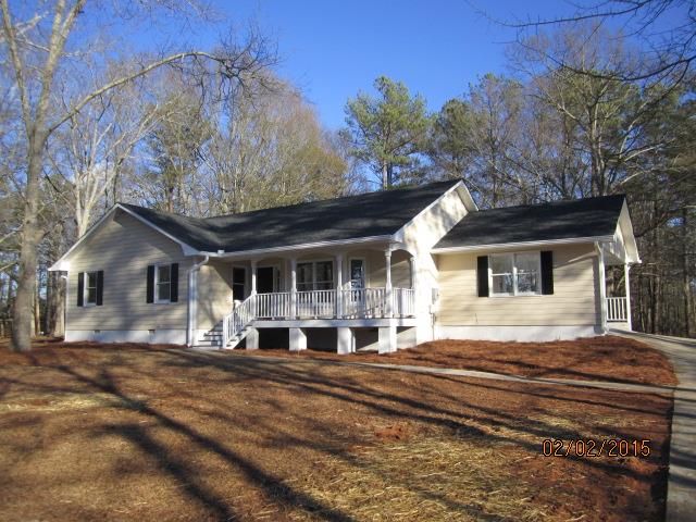 370 Redbud Dr, Barnesville, GA 30204 photo 1