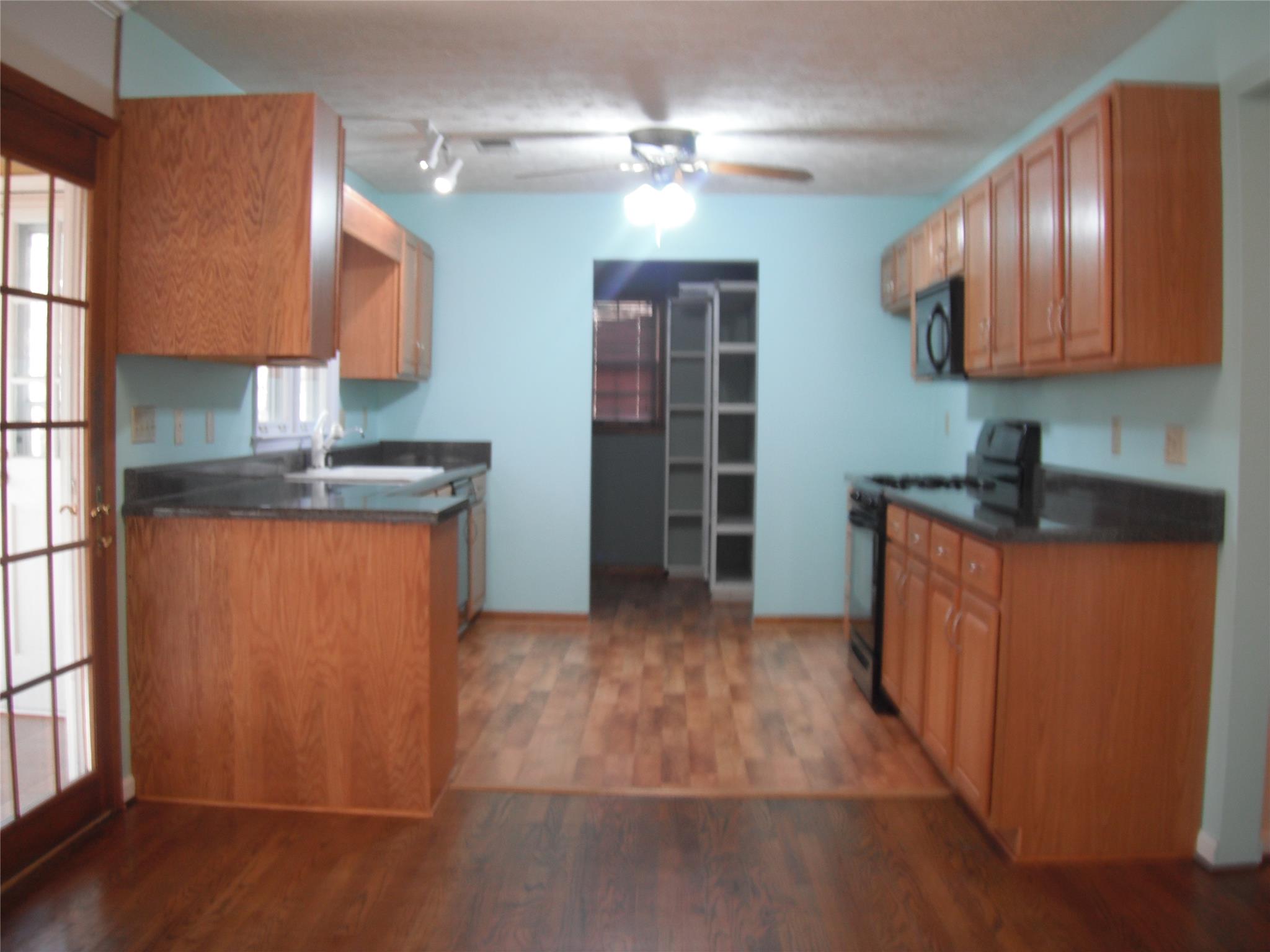 3240 Governors Ct, Duluth, GA 30096 photo 4