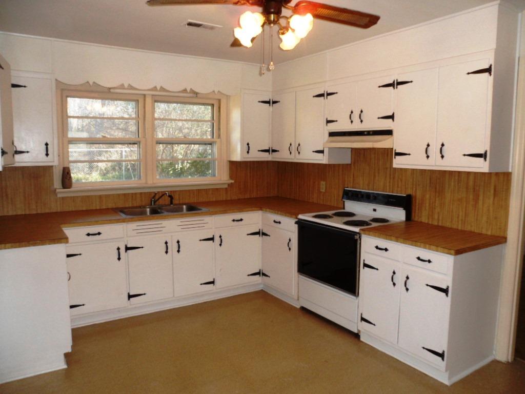 65 Hilltop Ln, Toccoa, GA 30577 photo 3