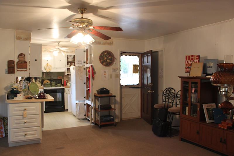100 Cherokee Dr, Barnesville, GA 30204 photo 4