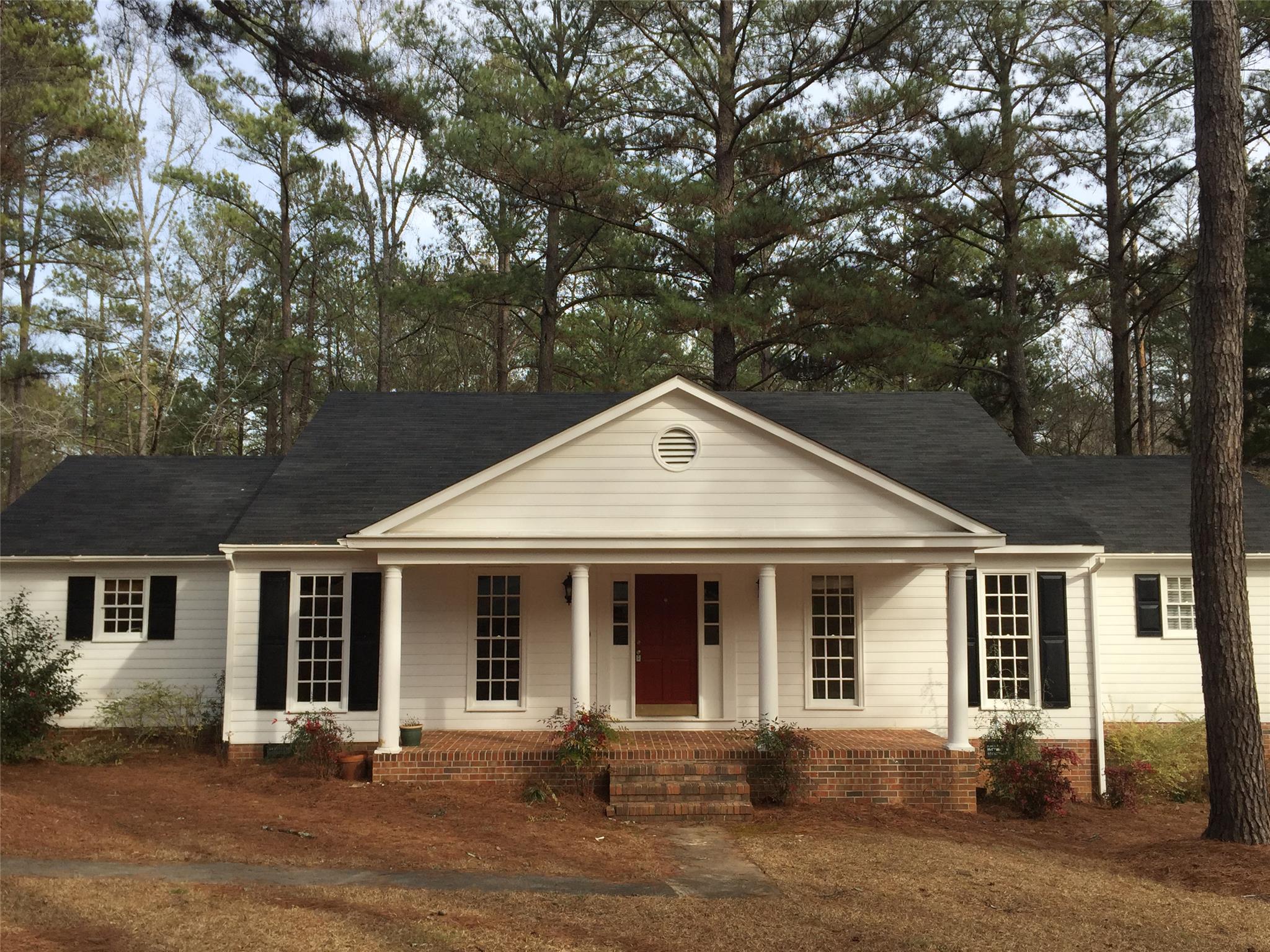 113 Spring Valley Dr, Lagrange, GA 30240 photo 1